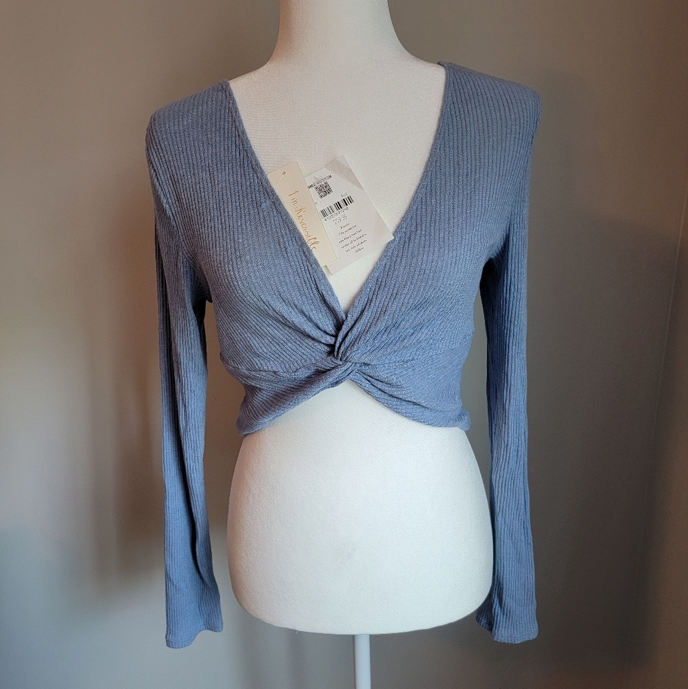 NWT cropped sweater/top - Altar'd State - size large